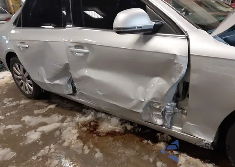 2009 Audi A4 2.0T Premium from USA, damaged, VIN WAUSF78K99N065495